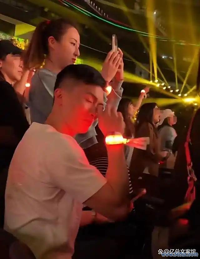 突发！赌王男儿疑与只身夫仳离，已清空酬酢媒体上悉数合照 阶级各别埋隐患